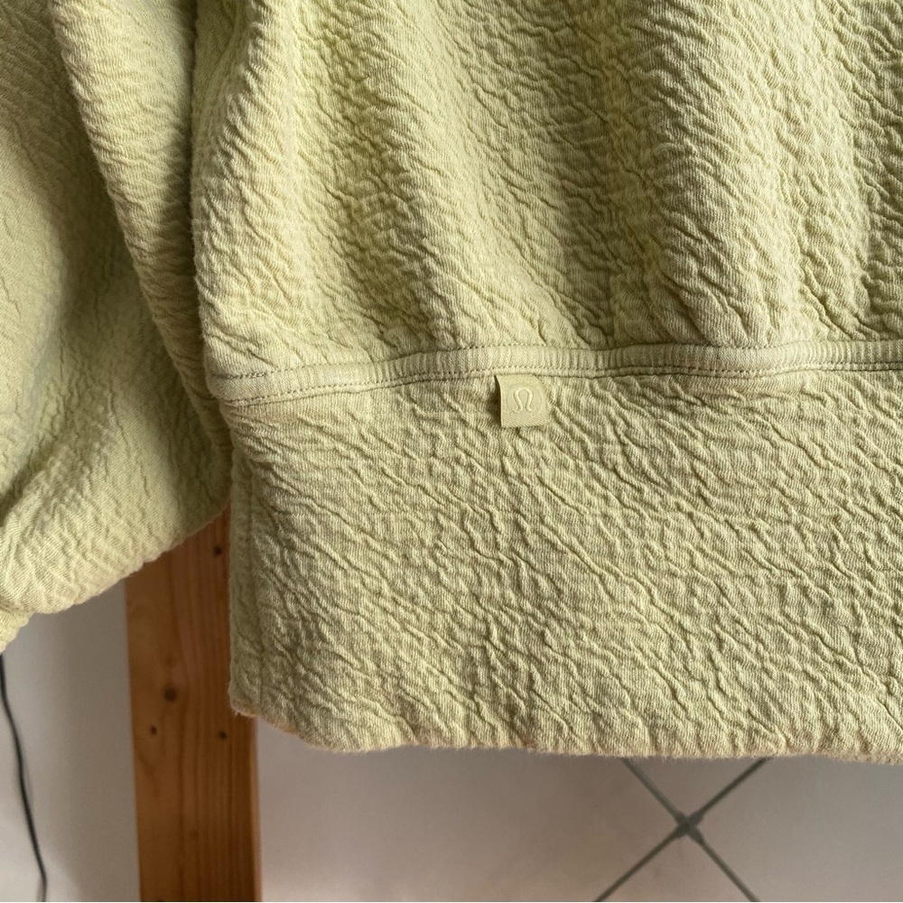 Lululemon Dew Green Textured Crewneck Pullover Sweatshirt 4 - Picture 11 of 15